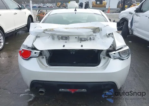 2013 Scion Fr-S z USA, uszkodzony, nr VIN JF1ZNAA16D1724027